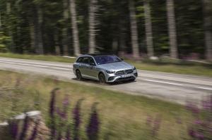 Mercedes-Benz E300 de 4Matic AMG Line Estate 2020 года  (WW)